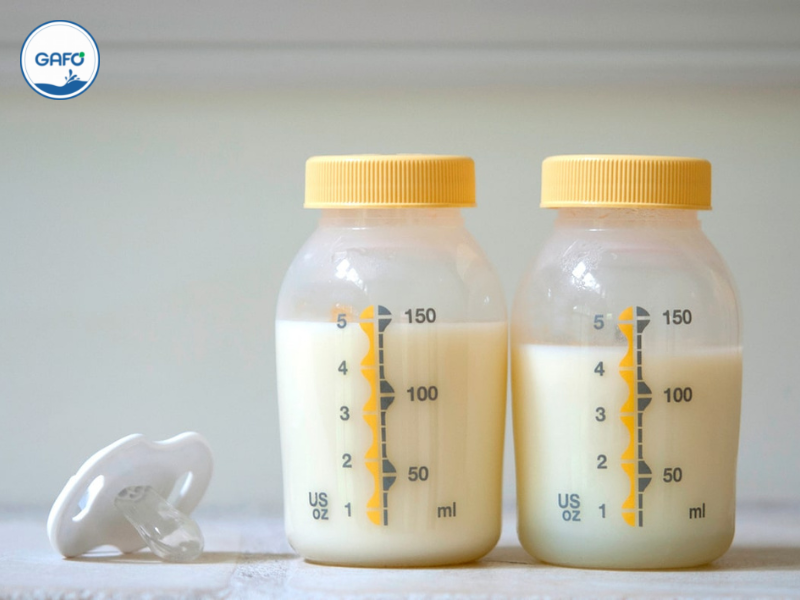 Sữa non là gì? 4 tác dụng của sữa non trong sữa công thức