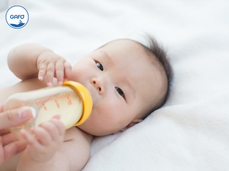 Nên cho trẻ uống sữa bột đến khi nào?