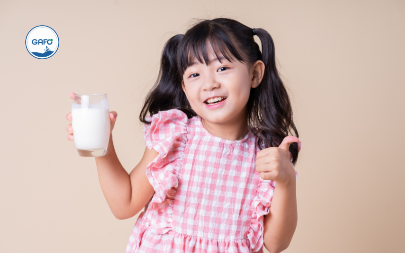 Có nên bổ sung thêm sữa công thức vào chế độ dinh dưỡng của con?