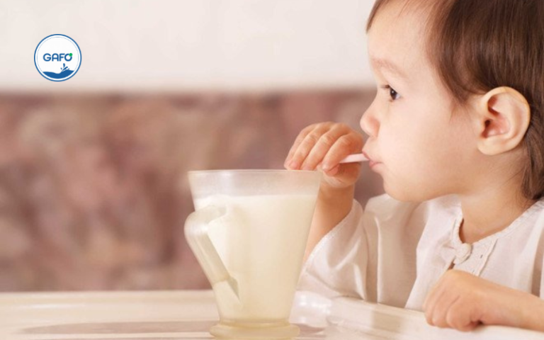 Em bé uống sữa ngũ cốc được không?