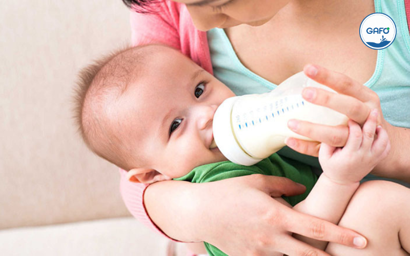 Trẻ sơ sinh từ 0 - 12 tháng tuổi bú bao nhiêu ml sữa là đủ?