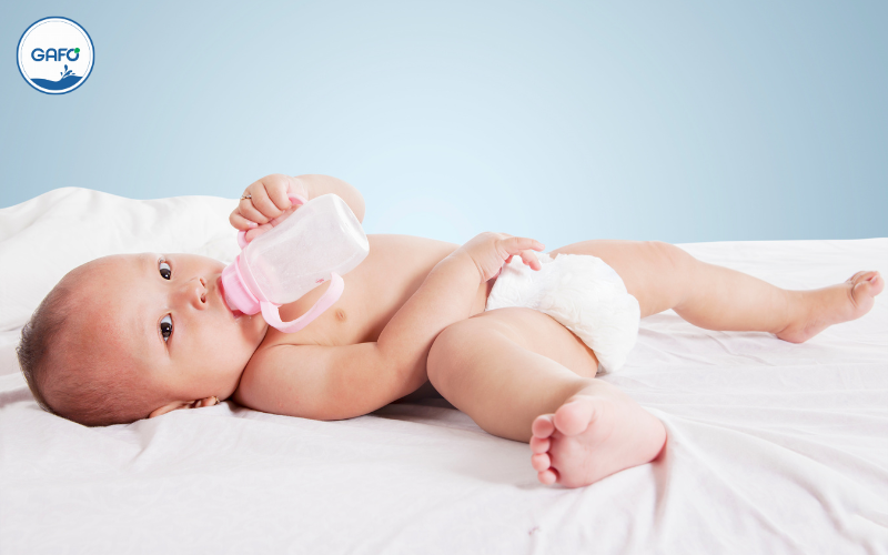 Trẻ uống nhiều sữa công thức có tốt không?