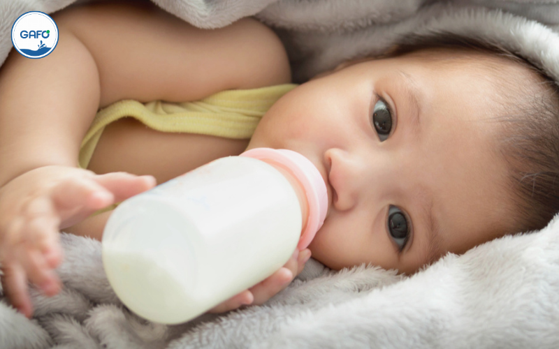 Có nên bổ sung sữa tăng chiều cao cho con từ lúc mới sinh không?