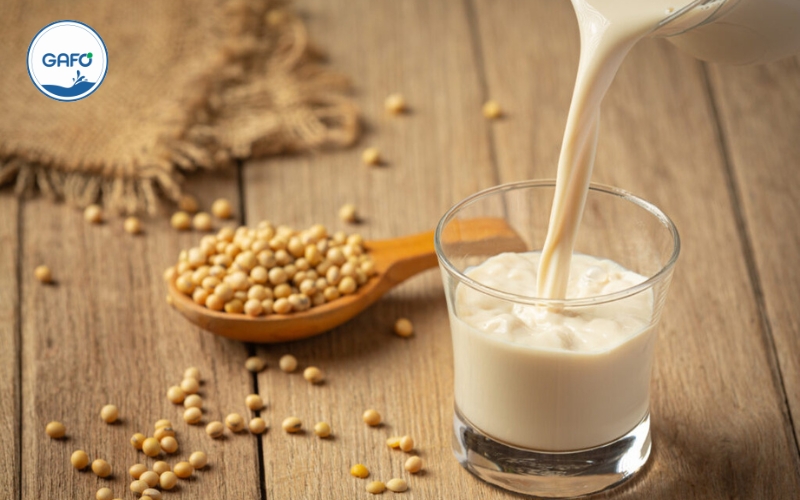Phụ nữ có nên uống nhiều sữa đậu nành không?